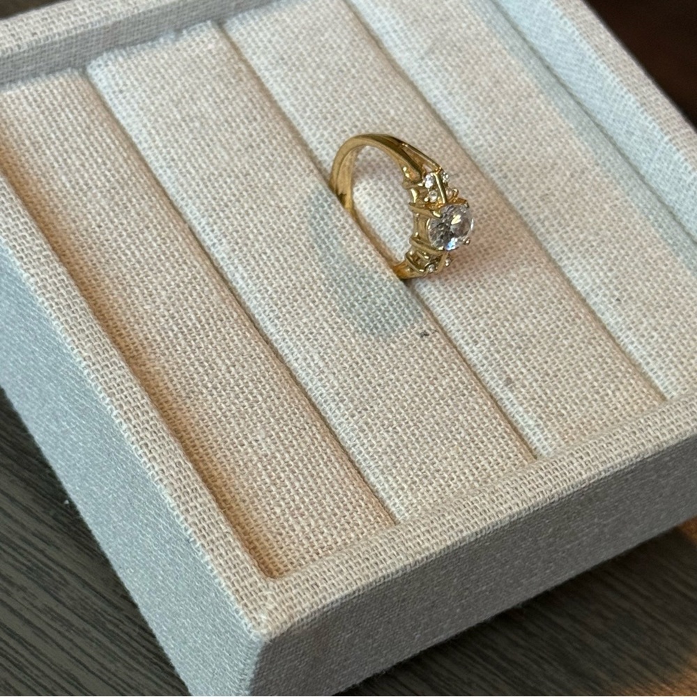 Gold Ring - Picture 7 of 11